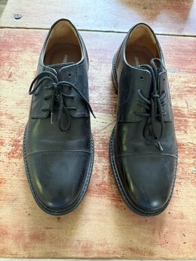 Johnson and Murphy black dress shoes size 8.5
